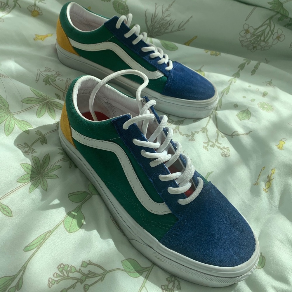 Vans yacht club old skools size 6.5 women